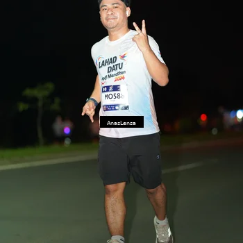 Runner Photo 7647678