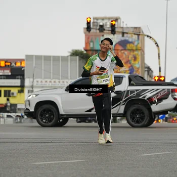 Runner Photo 7647682