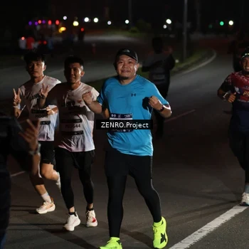 Runner Photo 7647687