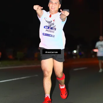 Runner Photo 7647692