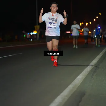 Runner Photo 7647694