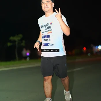 Runner Photo 7647695