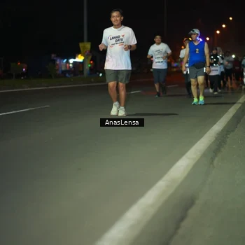 Runner Photo 7647697