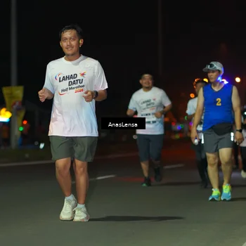 Runner Photo 7647699