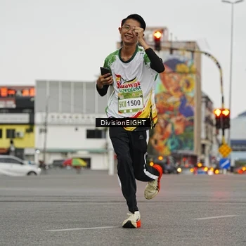 Runner Photo 7647728