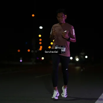 Runner Photo 7647729