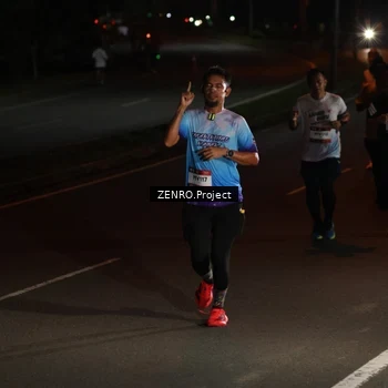 Runner Photo 7647737