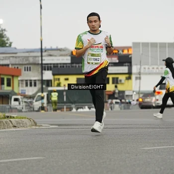 Runner Photo 7647746