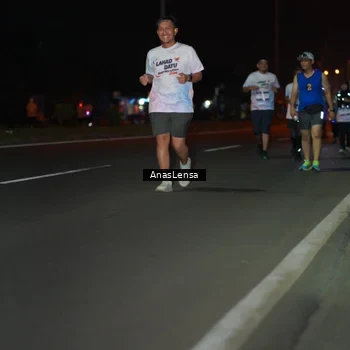 Runner Photo 7647780