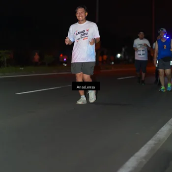 Runner Photo 7647787