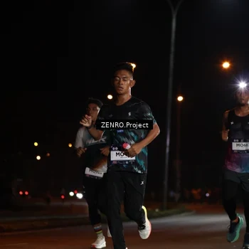 Runner Photo 7647802