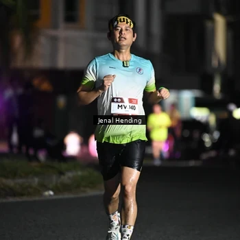 Runner Photo 7647823