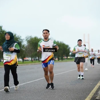 Runner Photo 7647844