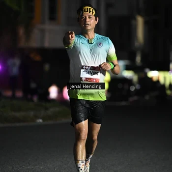 Runner Photo 7647846