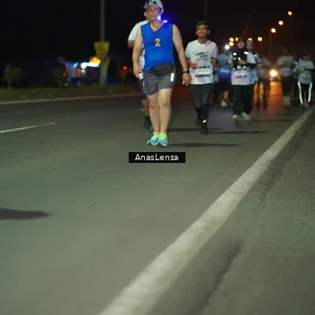 Runner Photo 7647860