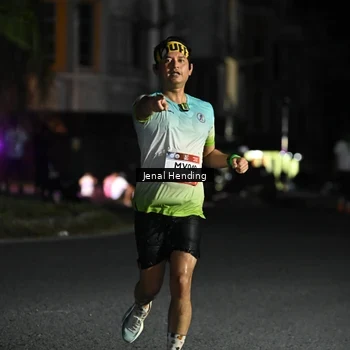 Runner Photo 7647863