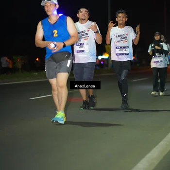 Runner Photo 7647877