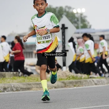 Runner Photo 7647885