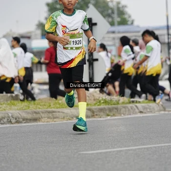 Runner Photo 7647905