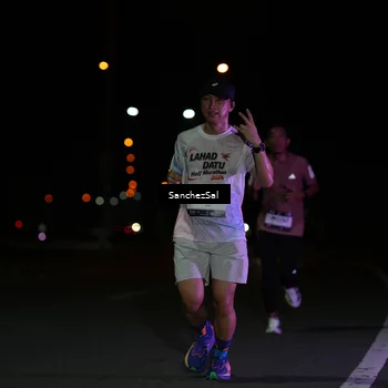 Runner Photo 7647915