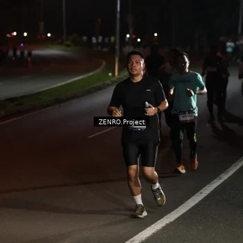 Runner Photo 7647927