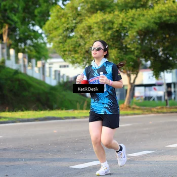 Runner Photo 7647950