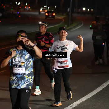 Runner Photo 7647974