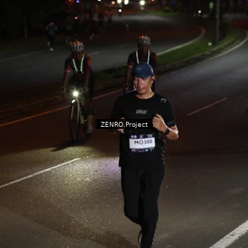 Runner Photo 7647988