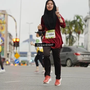 Runner Photo 7647992
