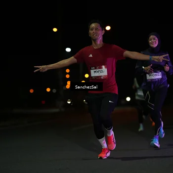 Runner Photo 7647997