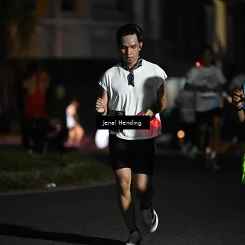 Runner Photo 7648001