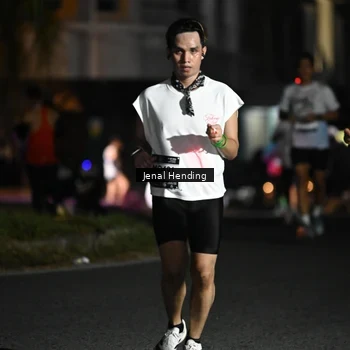 Runner Photo 7648010