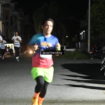 Runner Photo 7648015