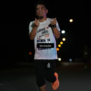 Runner Photo 7648023