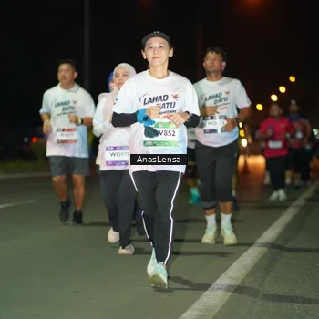 Runner Photo 7648031