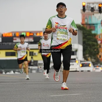 Runner Photo 7648035