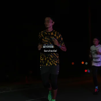Runner Photo 7648044