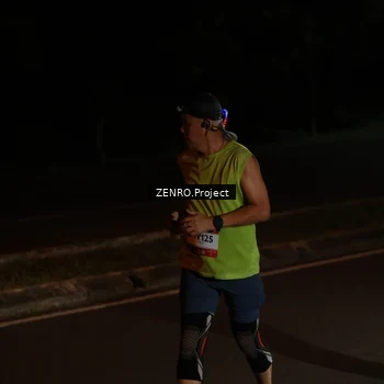 Runner Photo 7648045