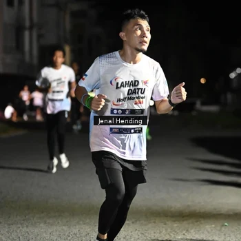 Runner Photo 7648049