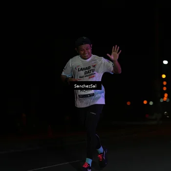 Runner Photo 7648055