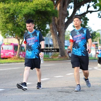Runner Photo 7648060