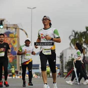 Runner Photo 7648067