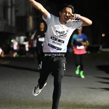 Runner Photo 7648069