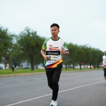 Runner Photo 7648073