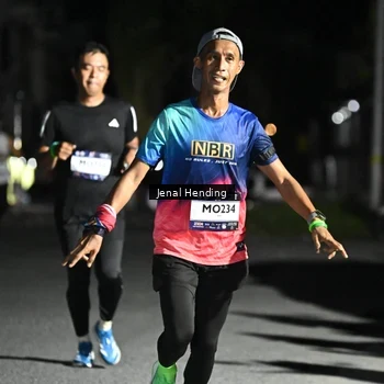 Runner Photo 7648078