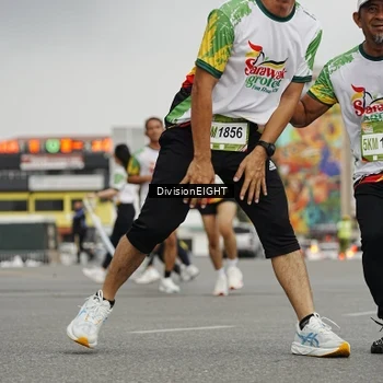 Runner Photo 7648086