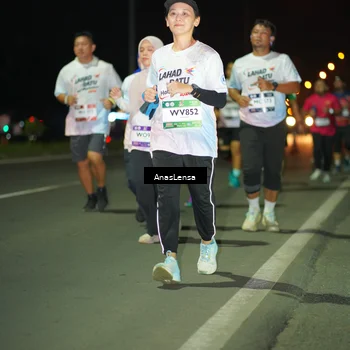 Runner Photo 7648094