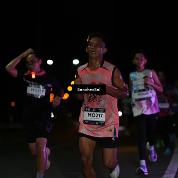 Runner Photo 7648098