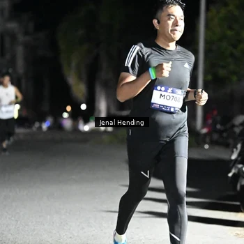 Runner Photo 7648100
