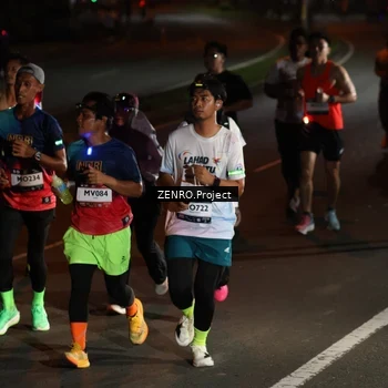 Runner Photo 7648106